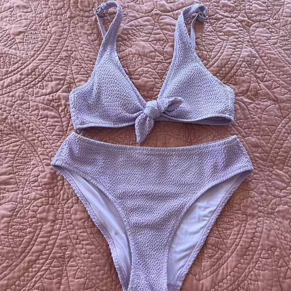 Bikini - Picture 1 of 1
